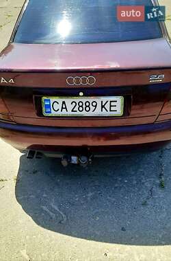 Седан Audi A4 1996 в 