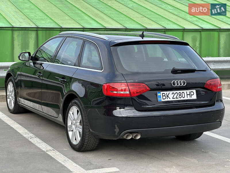 Универсал Audi A4 2009 в Киеве