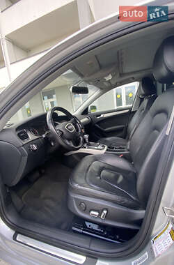 Седан Audi A4 2013 в 