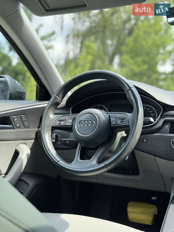 Седан Audi A4 2016 в Самборе