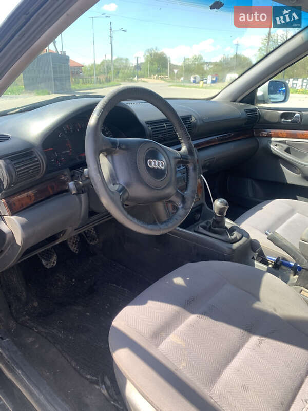 Универсал Audi A4 1998 в Львове
