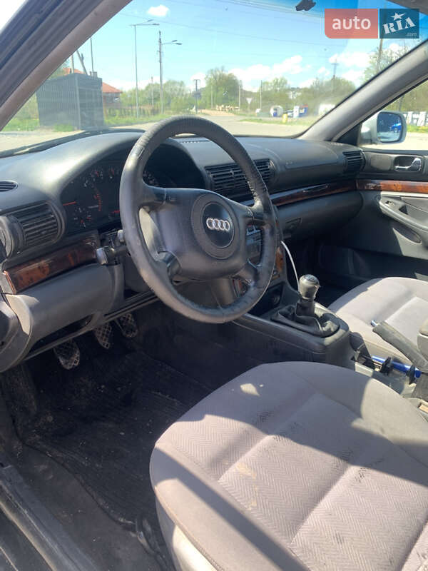 Универсал Audi A4 1998 в Львове