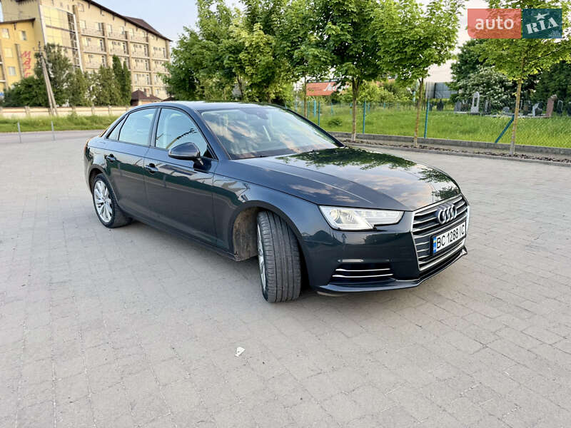 Седан Audi A4 2017 в Львове