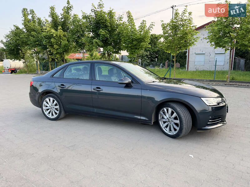 Седан Audi A4 2017 в Львове