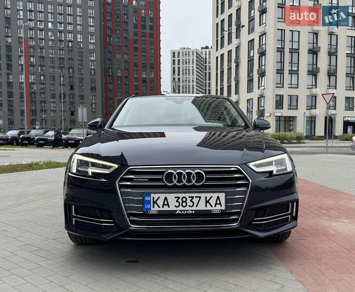Седан Audi A4 2016 в Киеве