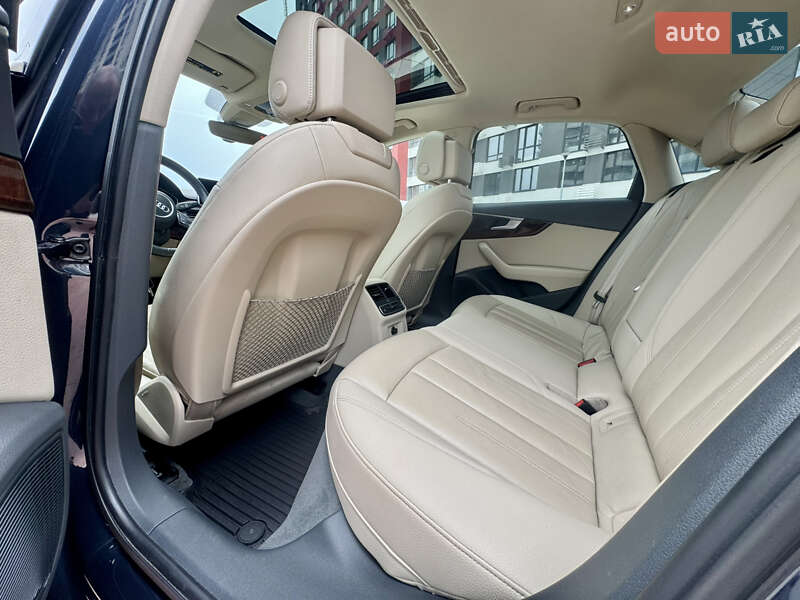 Седан Audi A4 2016 в Киеве