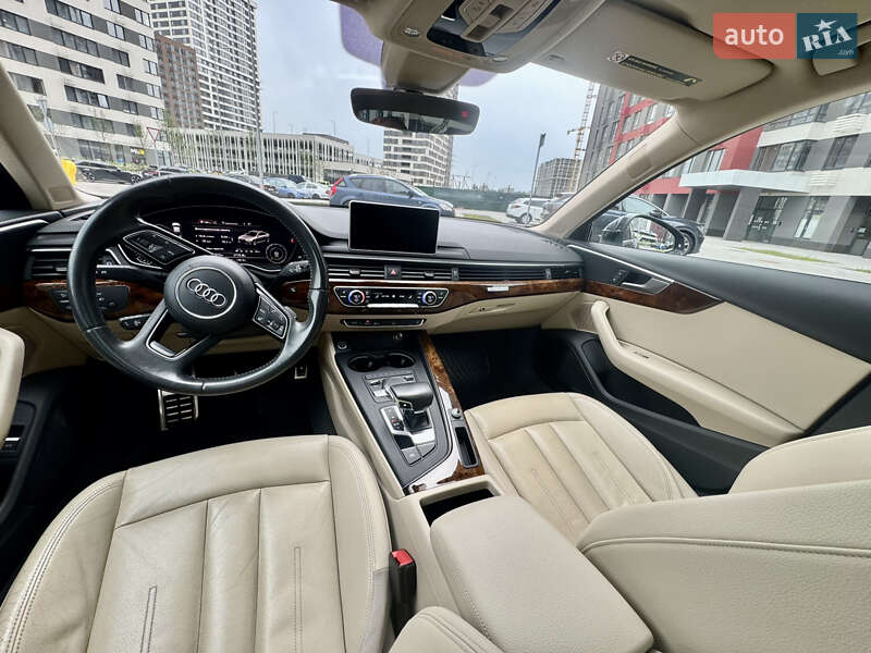 Седан Audi A4 2016 в Киеве