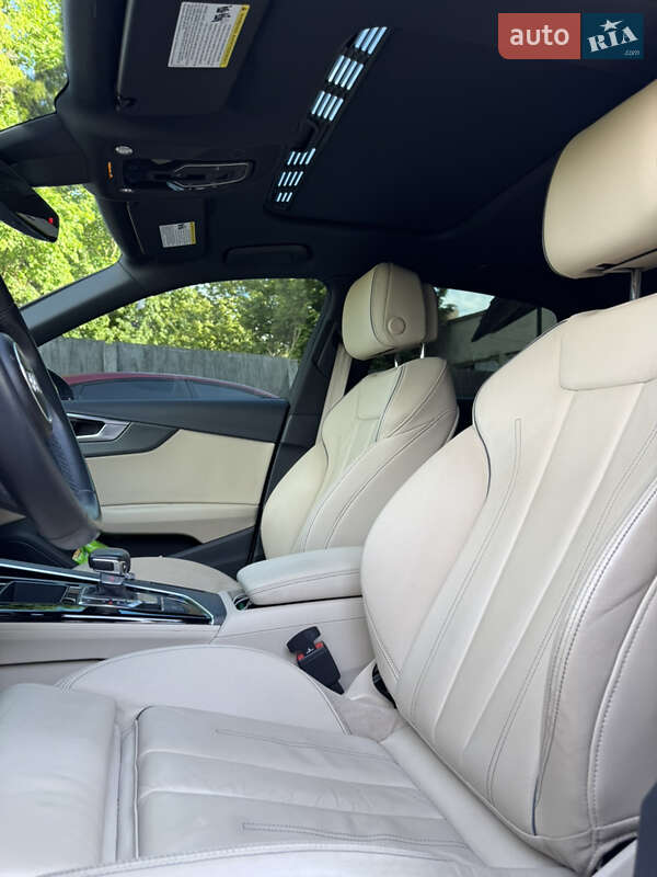 Седан Audi A4 2020 в Киеве