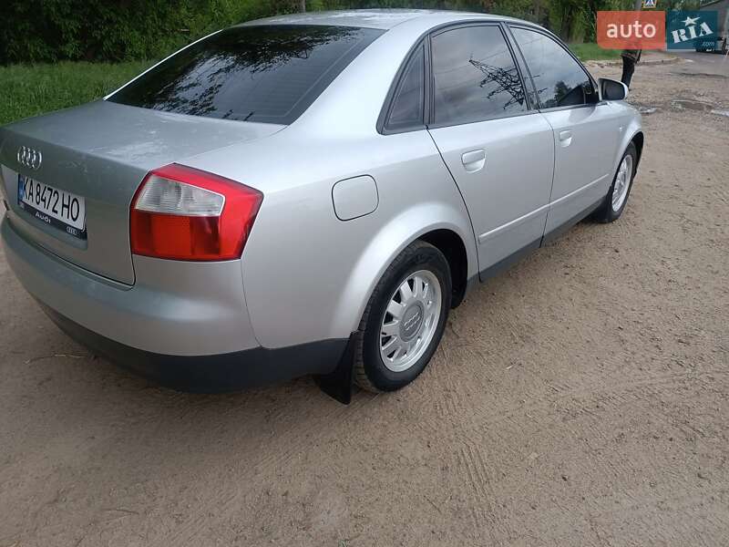 Седан Audi A4 2002 в Чернигове