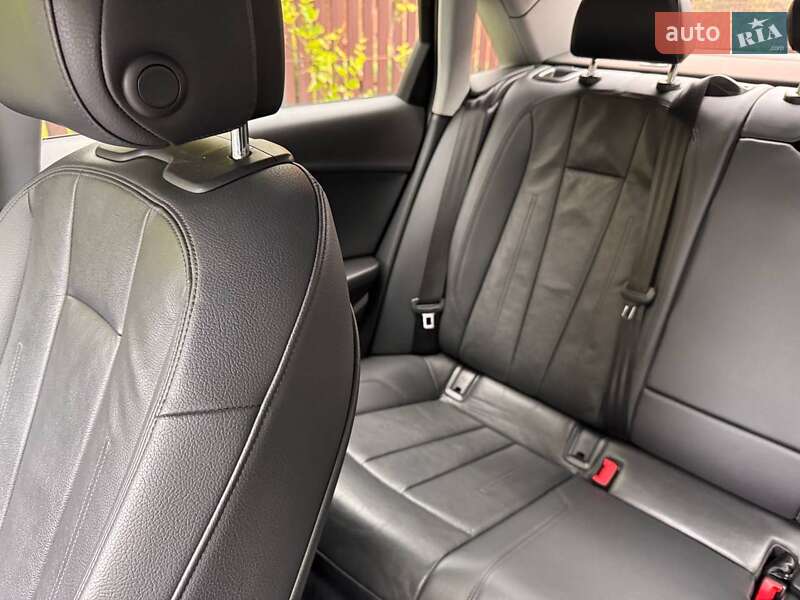 Седан Audi A4 2016 в Стрые