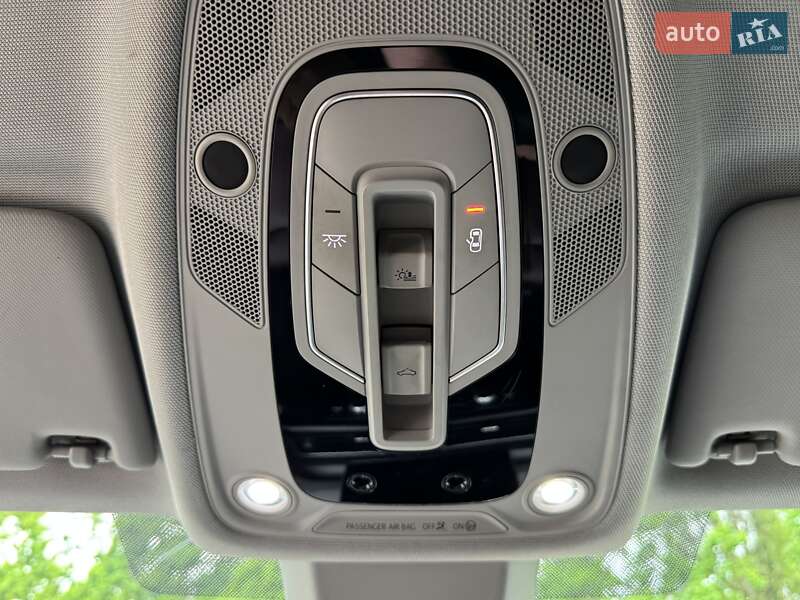 Универсал Audi A4 2016 в Киеве