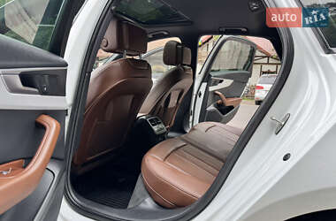 Седан Audi A4 2018 в 