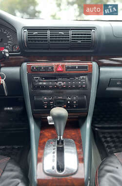 Седан Audi A4 1999 в 