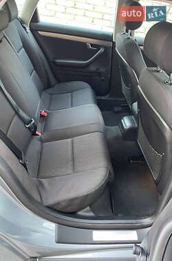 Седан Audi A4 2004 в 