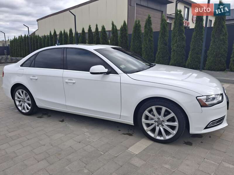 Седан Audi A4 2013 в Каменец-Подольском