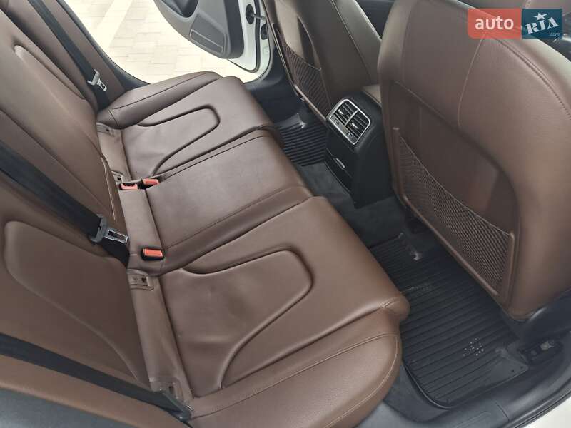 Седан Audi A4 2013 в Каменец-Подольском