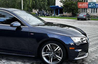 Седан Audi A4 2018 в 