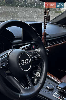 Седан Audi A4 2018 в 