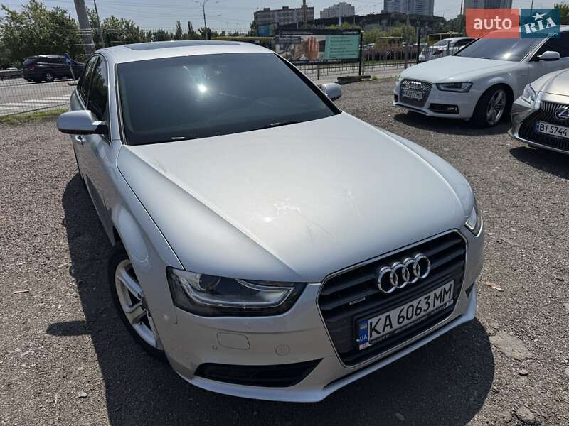 Седан Audi A4 2014 в Киеве