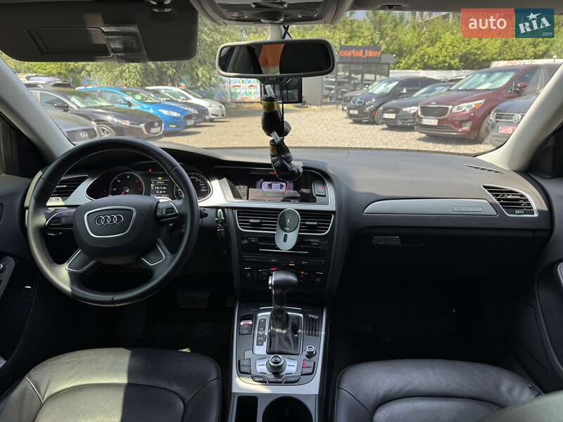 Седан Audi A4 2014 в Киеве