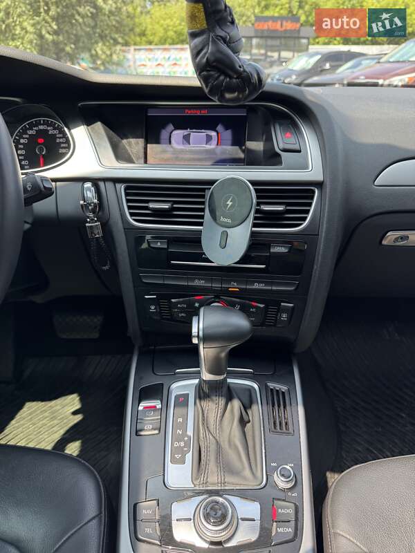 Седан Audi A4 2014 в Киеве