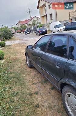 Седан Audi A4 1994 в 