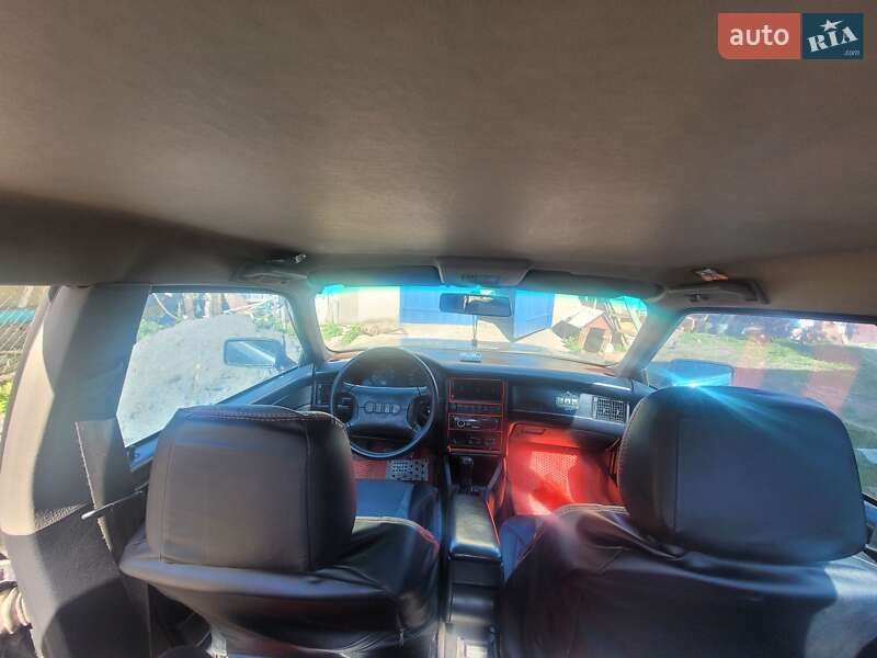 Седан Audi A4 1994 в Славуте