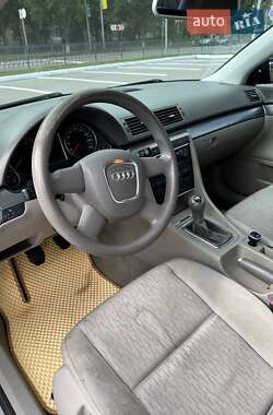 Седан Audi A4 2005 в 