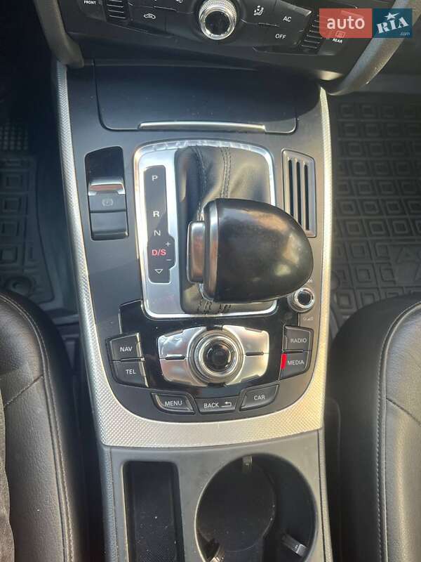 Седан Audi A4 2013 в Киеве