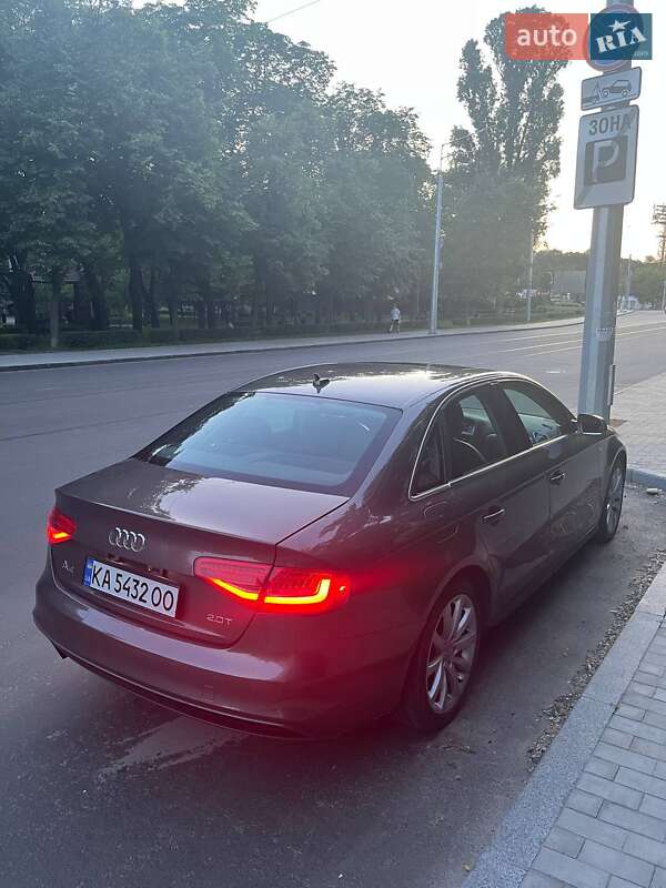 Седан Audi A4 2013 в Киеве