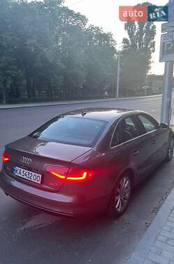 Седан Audi A4 2013 в 