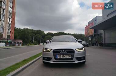 Седан Audi A4 2012 в 