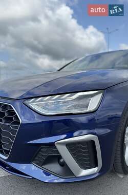 Седан Audi A4 2023 в 