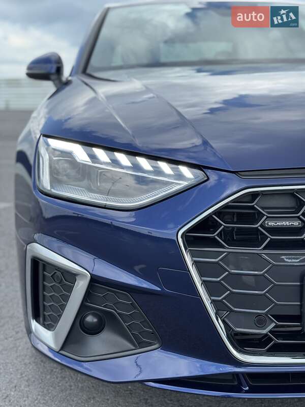 Седан Audi A4 2023 в Львове
