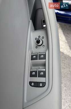 Седан Audi A4 2023 в 
