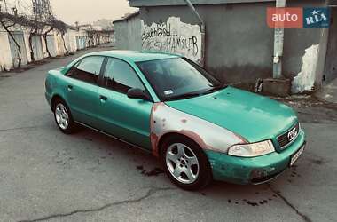 Седан Audi A4 1995 в 