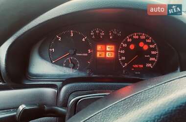Седан Audi A4 1995 в 