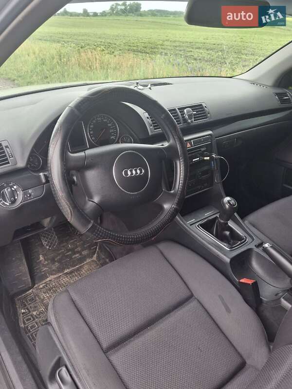 Универсал Audi A4 2003 в Ромнах