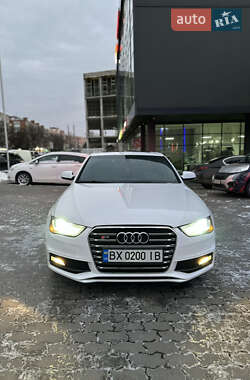 Седан Audi A4 2012 в 