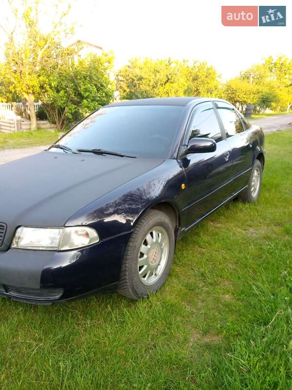 Седан Audi A4 1998 в Сарнах фото 3 Седан Audi A4 1998 в Сарнах