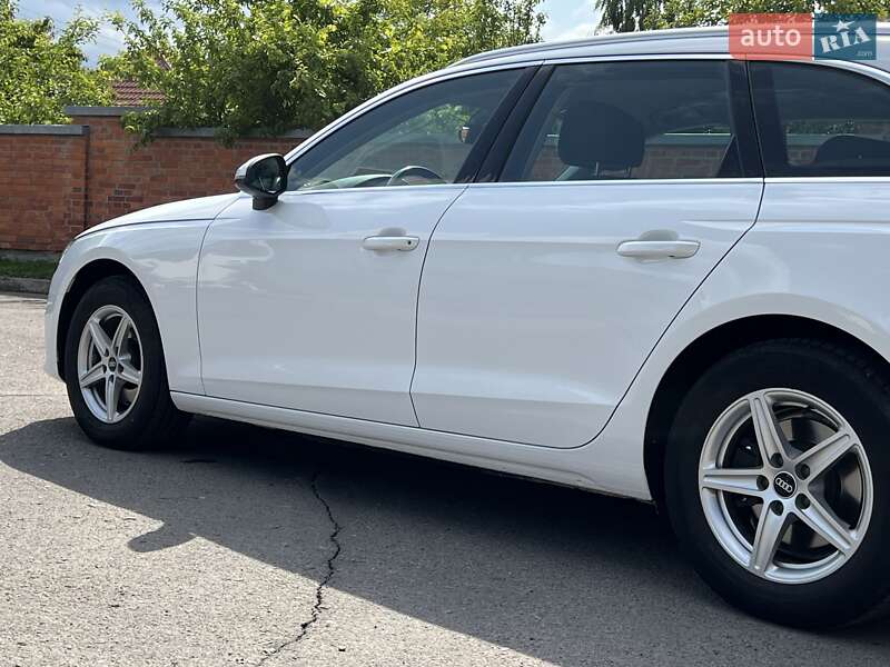 Универсал Audi A4 2021 в Дрогобыче
