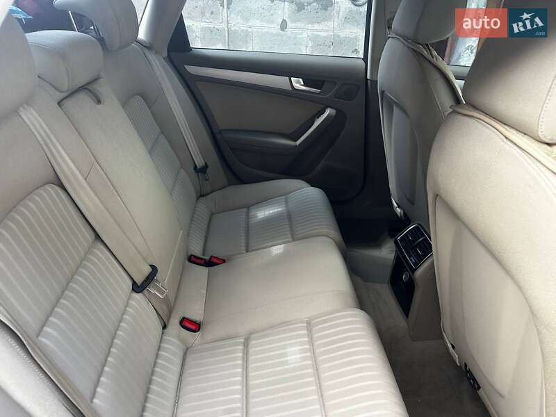 Седан Audi A4 2008 в Києві