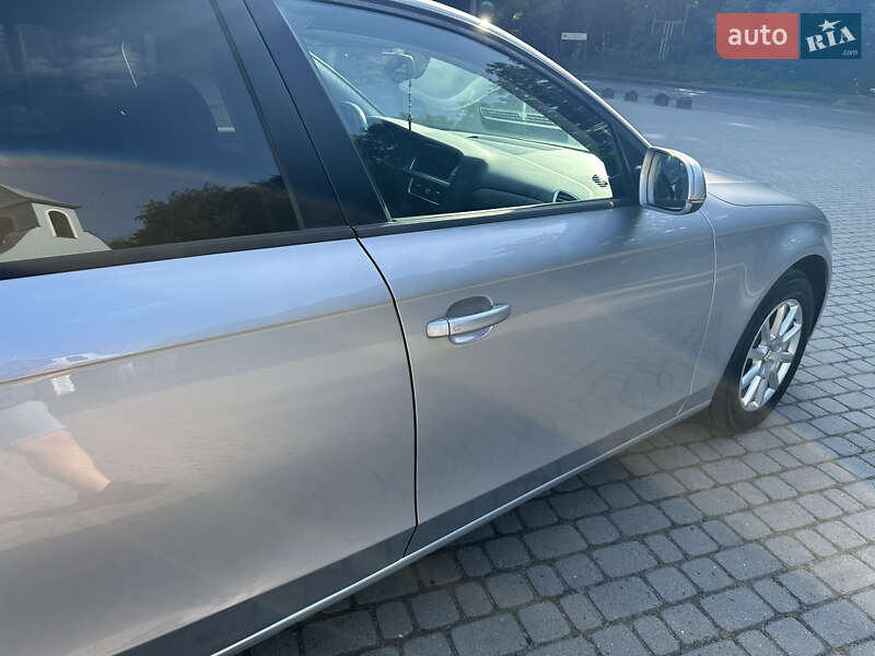 Універсал Audi A4 2014 в Львові