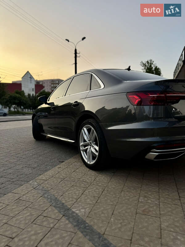 Седан Audi A4 2020 в Івано-Франківську