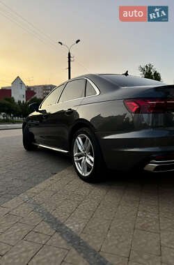 Седан Audi A4 2020 в 