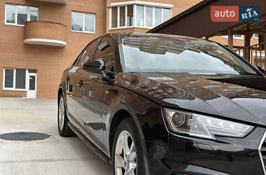 Седан Audi A4 2017 в 