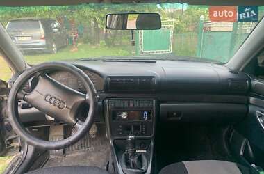 Седан Audi A4 1995 в 