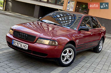 Седан Audi A4 1996 в 