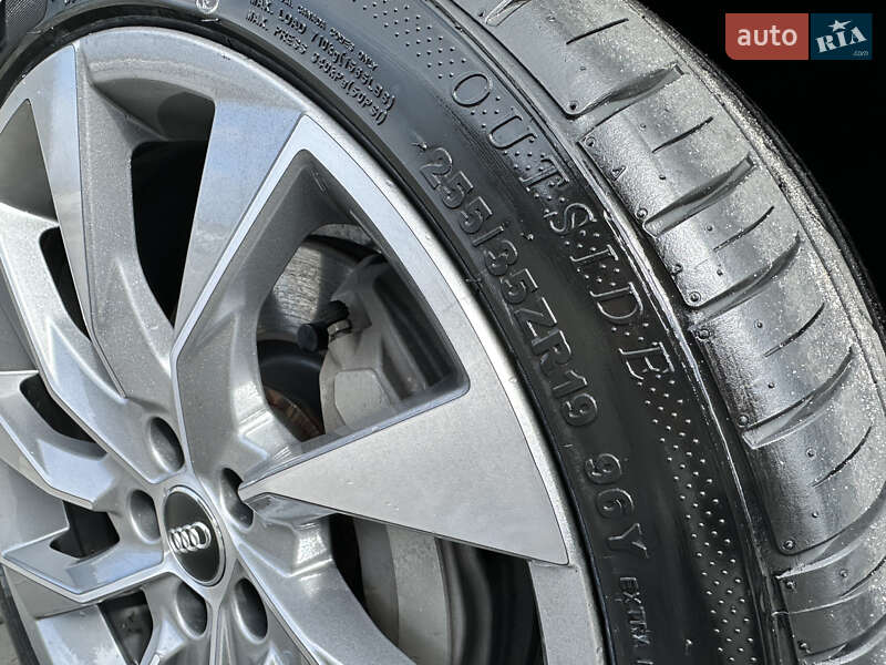 Седан Audi A4 2020 в Києві
