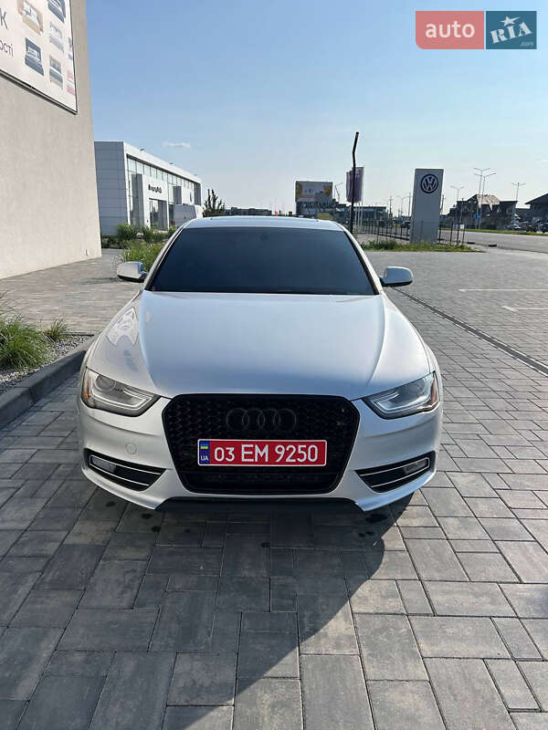 Седан Audi A4 2013 в Луцке